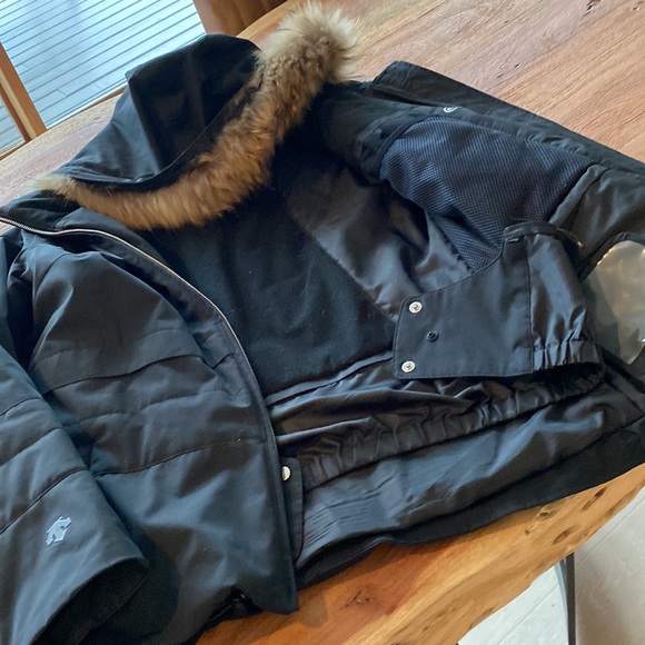 Descente Ski Jacket - Picture 3 of 3